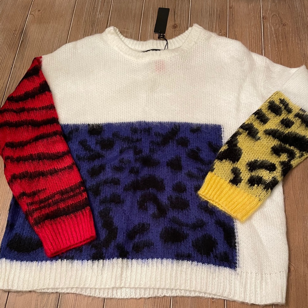 NWT Alice Blue Multi Cheetah sweater